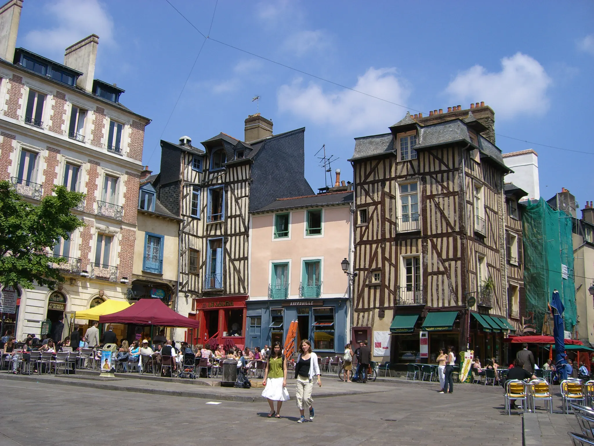 2006 Jun - A square depicts timber-framed houses at Champ-Jacquet - Rennes - Bretagne